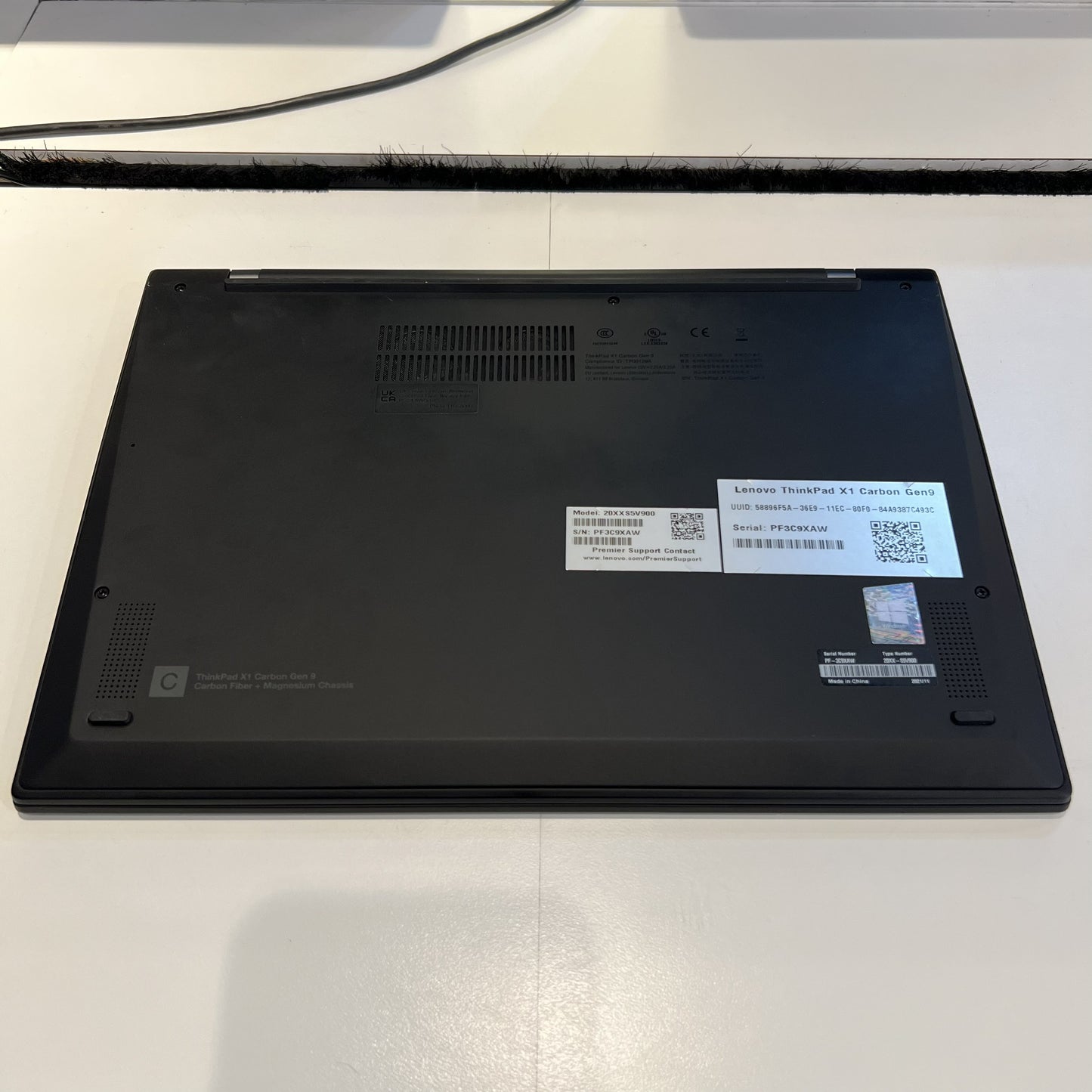 RENEWED Lenovo ThinkPad X1 Carbon Gen 9 (Used)