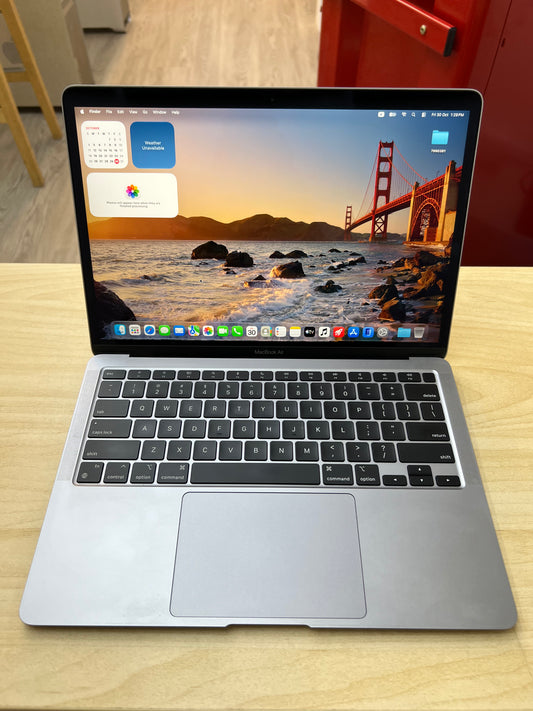 RENEWED Apple MacBook Air 13.3-inch M1 2020 | 8GB RAM, 256GB