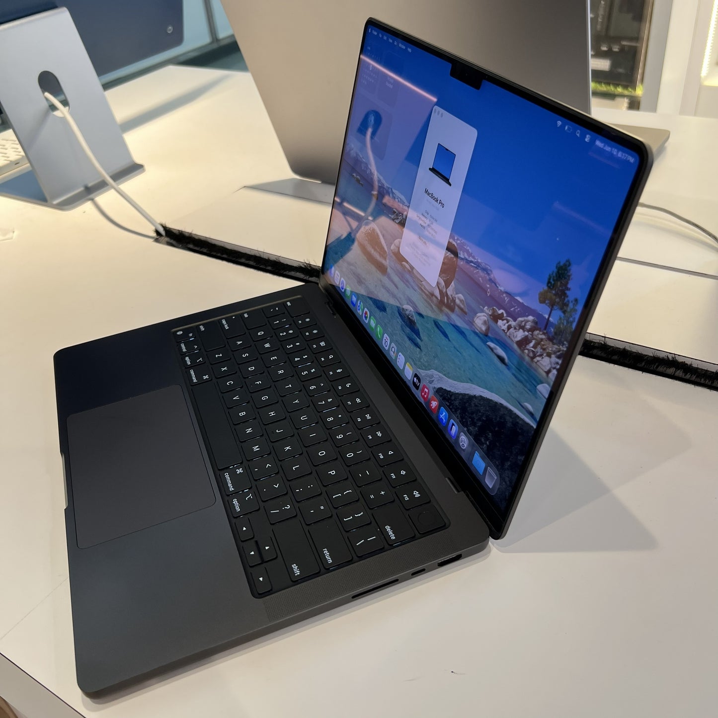 RENEWED Apple MacBook Pro 14" M4 (Nov 2024)