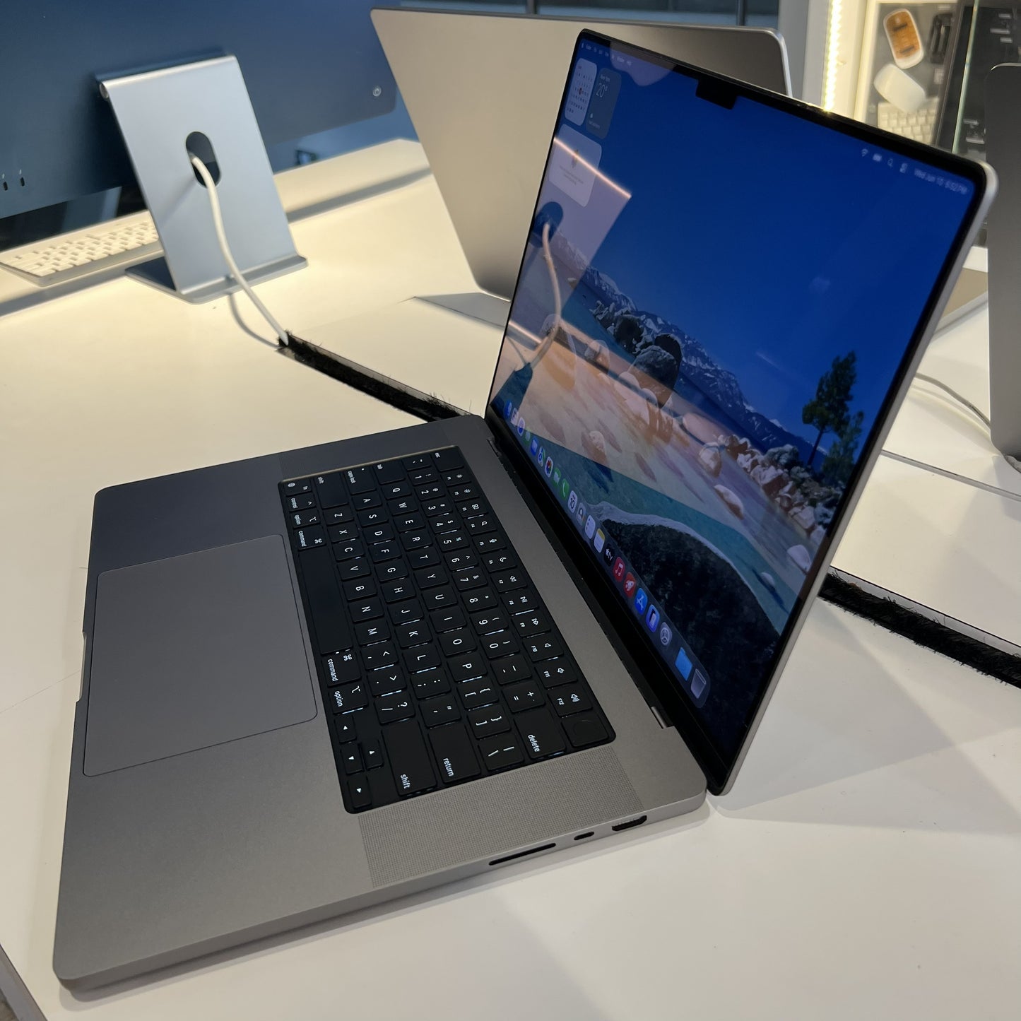 RENEWED Apple MacBook Pro 16" M2 Pro (2023)