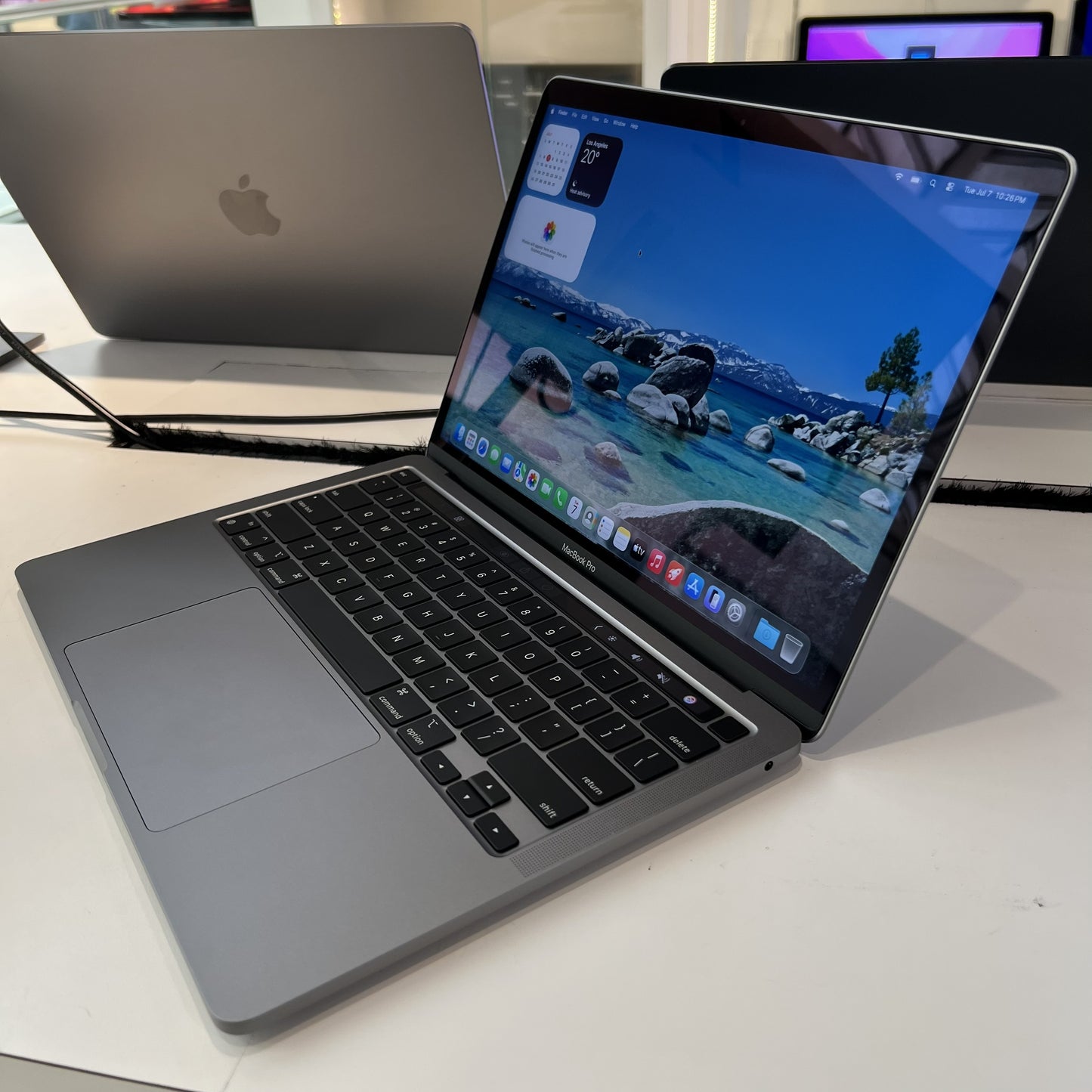 RENEWED Apple MacBook Pro 13" M2 8GB 1TB (2022)