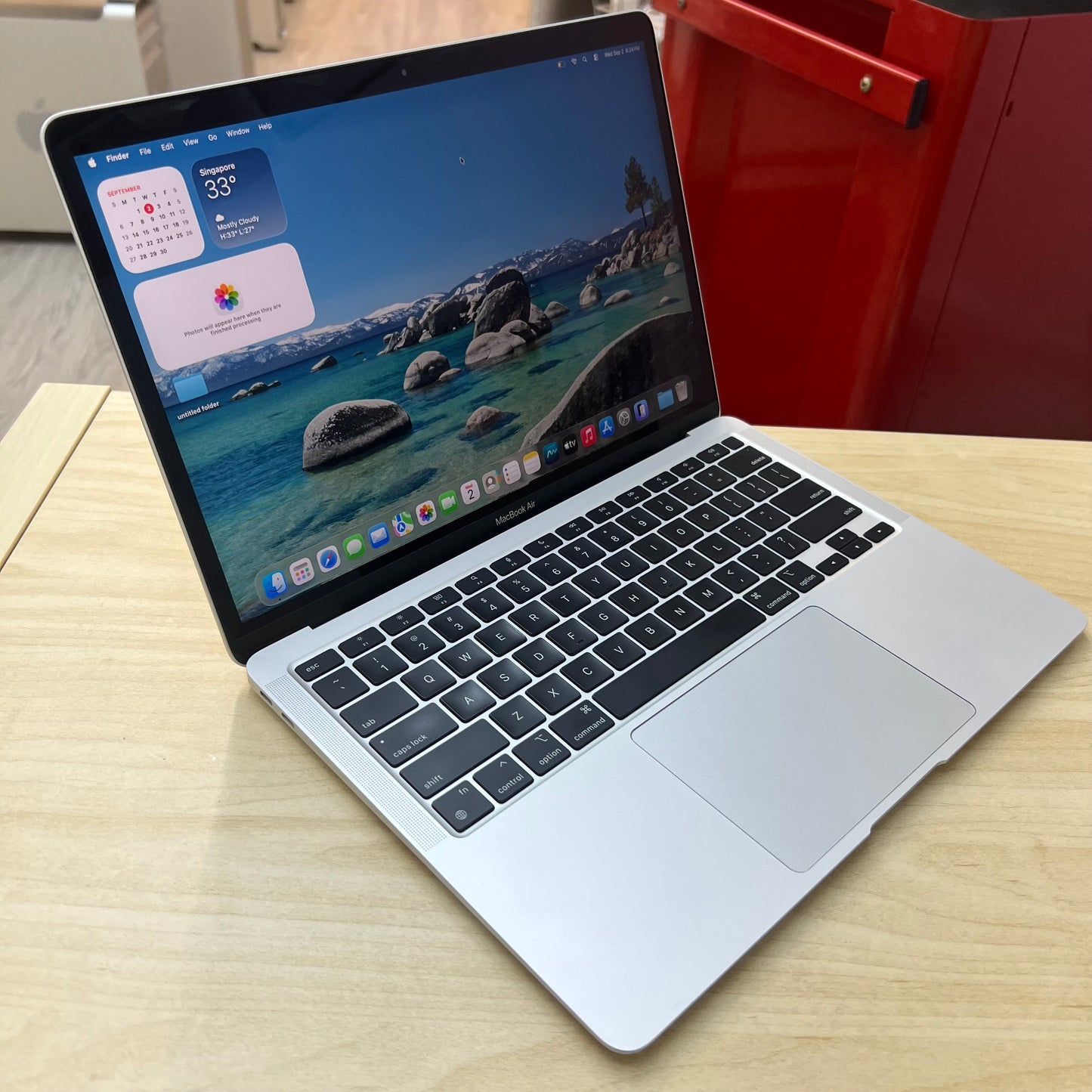 RENEWED Apple MacBook Air 13" M1 512GB (2020)