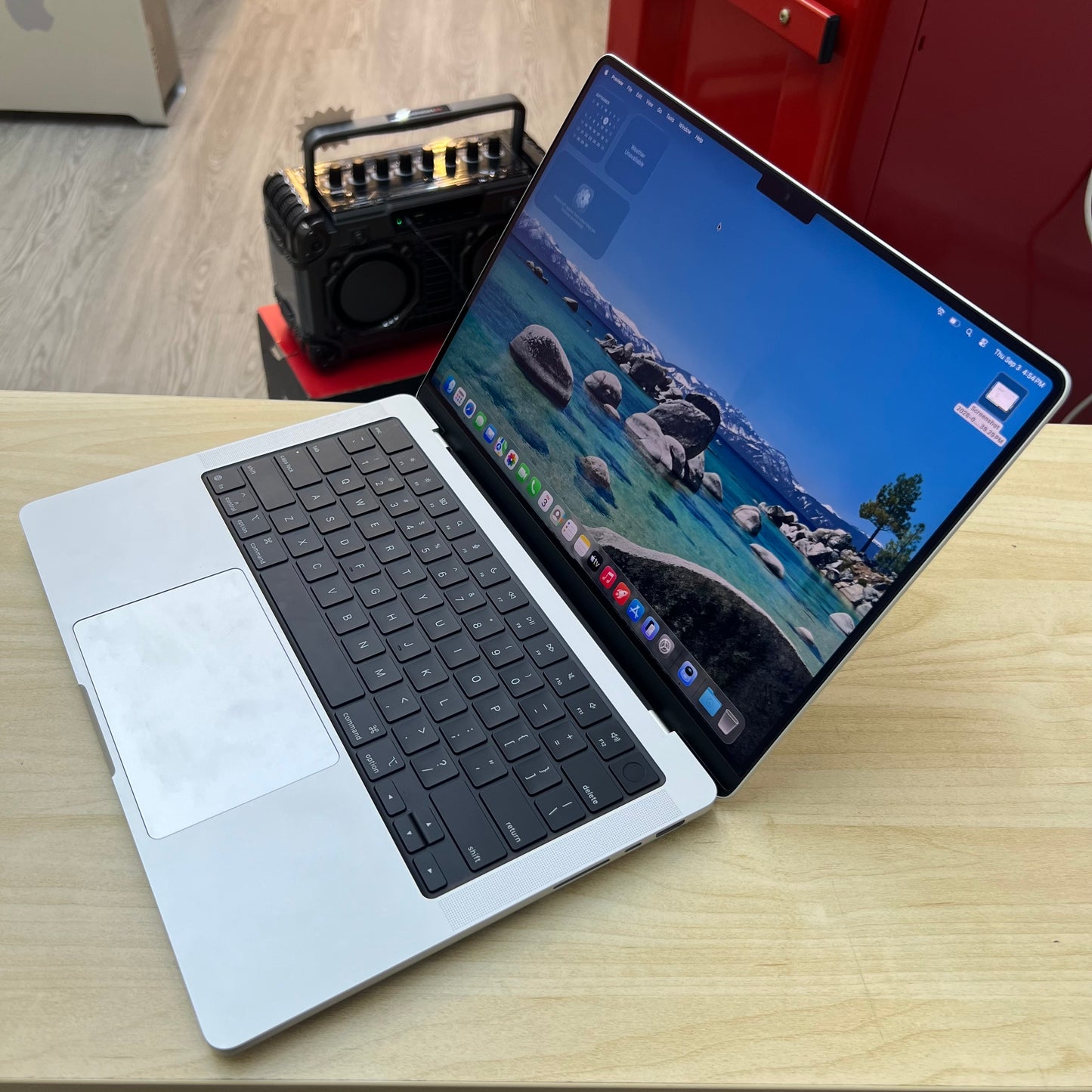 Apple MacBook Pro 14" M5 16GB 1TB (Like New)