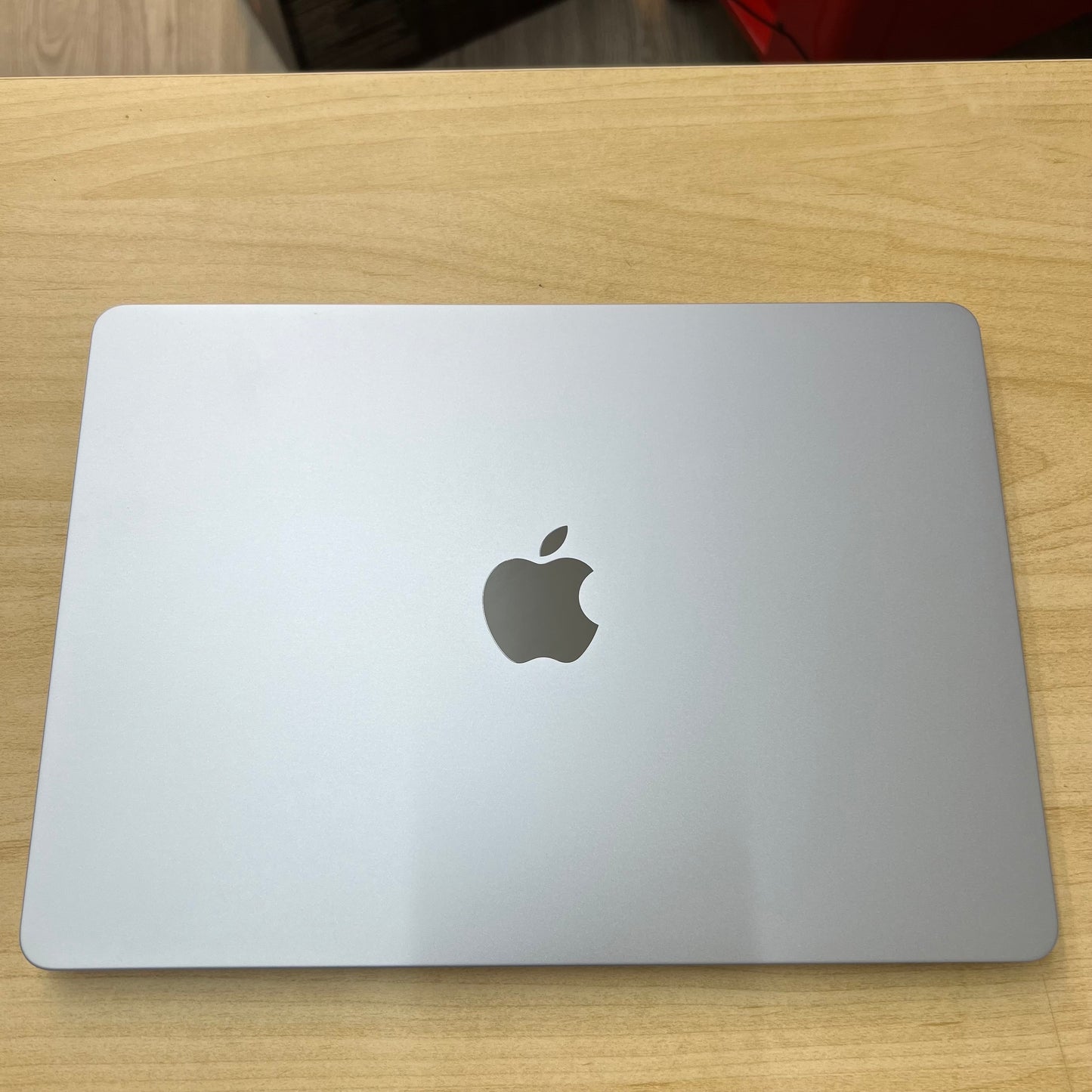Apple MacBook Air 13" M5 16GB 512GB Sky Blue (Almost New)