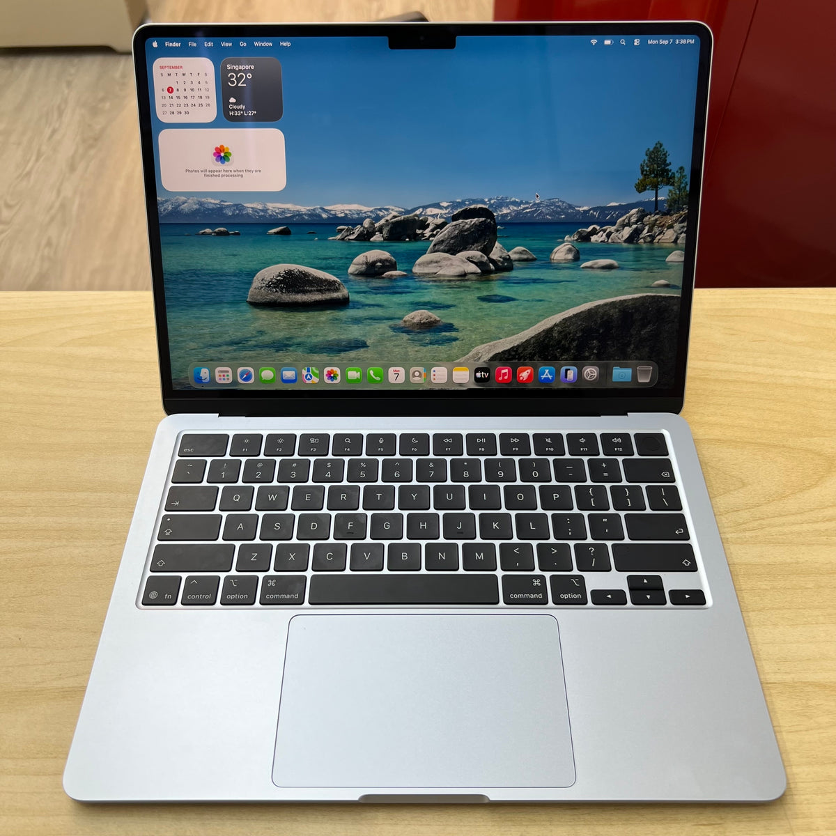 Apple MacBook Air 13" M5 16GB 512GB Sky Blue (Almost New)