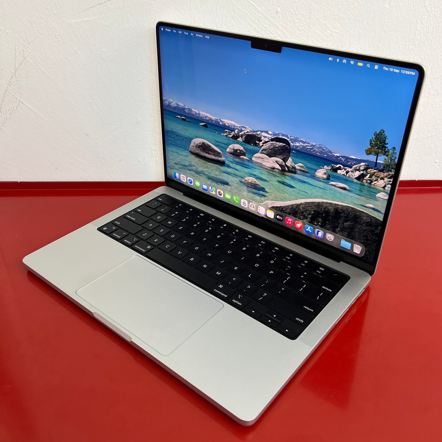 RENEWED Apple MacBook Pro 14" M4 16GB 512GB (2024)