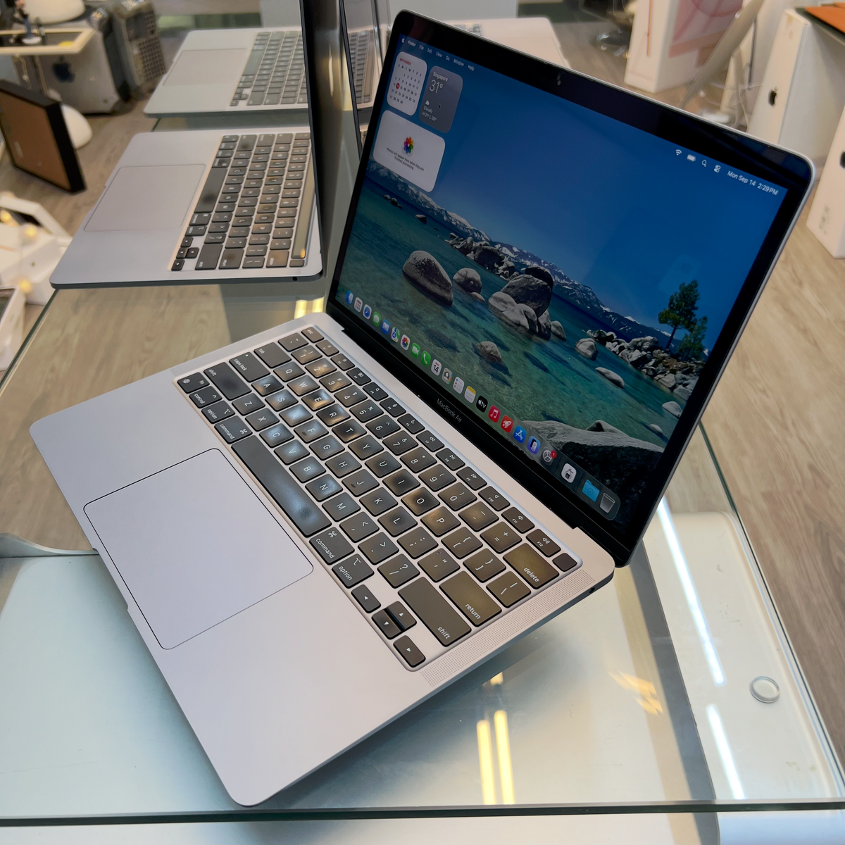 RENEWED Apple MacBook Air 13" M1 8GB 256GB (2020)